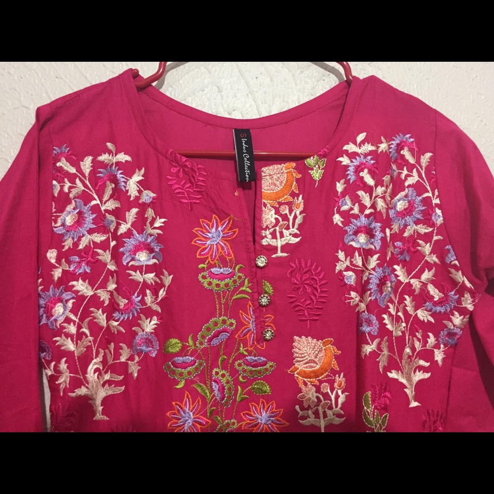 Embroidered Kurta View 2